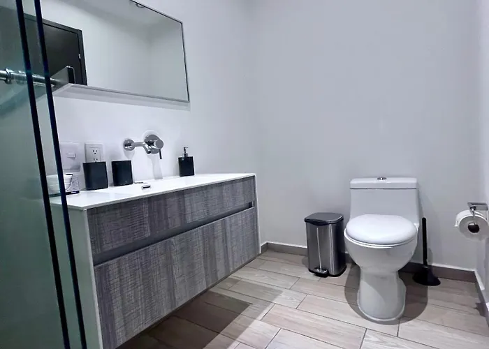 S2305 - 2bdr - 2bth Apartamento *